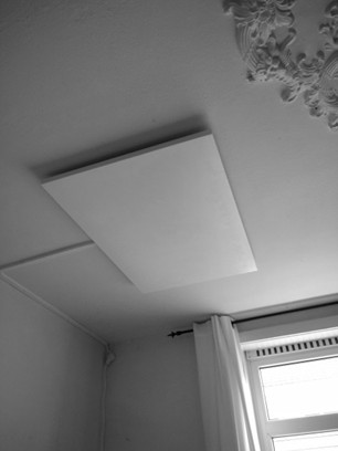 Infraroodpaneel boven de bank